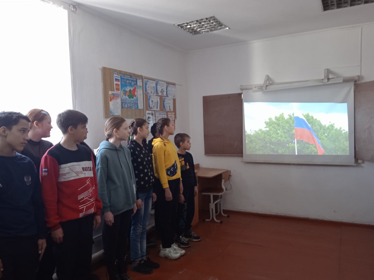 Церемония поднятия Государственного флага РФ в МБОУ &amp;quot;КАОШ&amp;quot;.